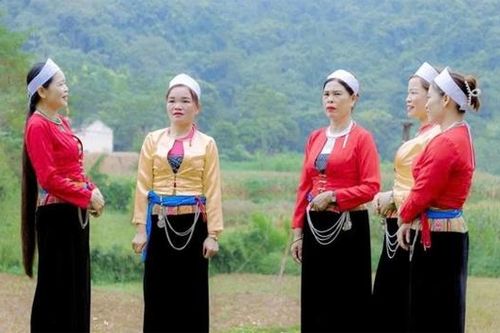 Bản Mường ngân vang làn điệu Thường Rang, Bộ mẹng