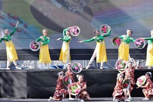 Gần 2.000 thiếu nhi cả nước dự ngày hội 'Thiếu nhi Việt Nam - Học tập sáng tạo'