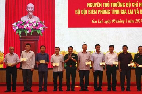 Ban Chỉ huy Bộ đội Biên phòng tỉnh Gia Lai gặp mặt cán bộ lãnh đạo qua các thời kỳ