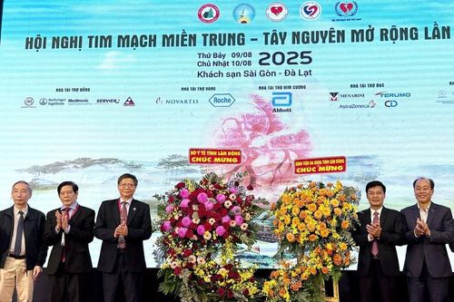 500 đại biểu tham dự Hội nghị Tim mạch miền Trung – Tây Nguyên mở rộng