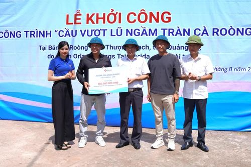 Khởi công cầu vượt lũ tại bản Cà Roòng