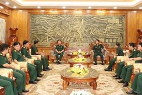 Phó Chủ nhiệm Tổng cục chính trị thăm, làm việc tại Bộ CHQS thành phố Huế