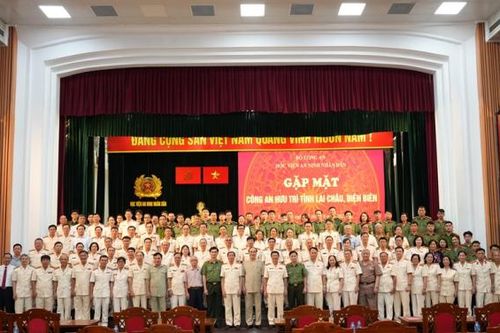 Gặp mặt cán bộ hưu trí Công an tỉnh Điện Biên và Lai Châu tại Hà Nội