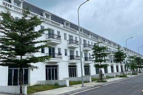 Nghịch lý shophouse Hà Nội: Giá bán hàng chục tỷ, vẫn đóng cửa la liệt