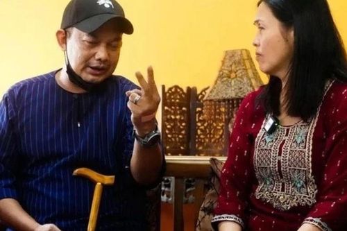 Ăn liền 7 trái sầu riêng, nam rapper nhập viện vì đột quỵ