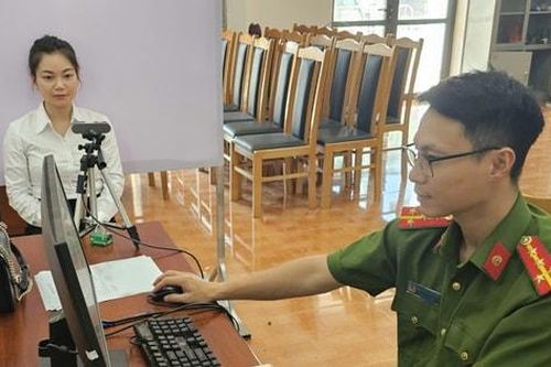 Công an xã Thiên Lộc tham gia cấp đổi hơn 2.200 thẻ đảng viên