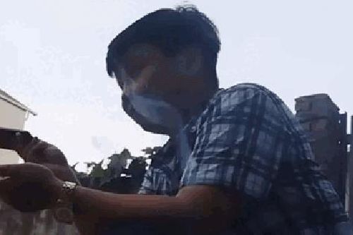Vụ ép nộp 20 triệu tiền 'quỹ xóm': Công an TP Hà Nội ra quyết định truy tìm 'trưởng xóm'