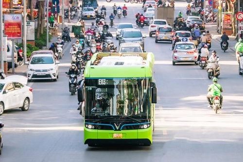 Hà Nội sử dụng xe buýt điện phục vụ tại các điểm du lịch khu vực trung tâm