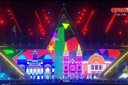 'Dưới cờ vinh quang' - bản hùng ca kết nối quá khứ, hiện tại và tương lai