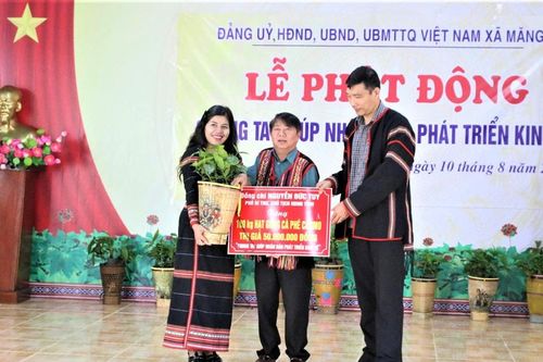 Quảng Ngãi: Hơn 1,8 tỷ đồng hỗ trợ người dân xã Măng Ri khắc phục thiệt hại, khôi phục sản xuất