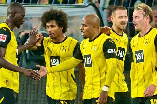 Dortmund 'đóng băng' chuyển nhượng