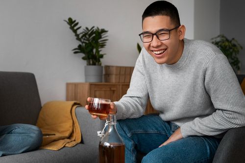 7 sai lầm tưởng vô hại ngấm ngầm 'đầu độc' thận