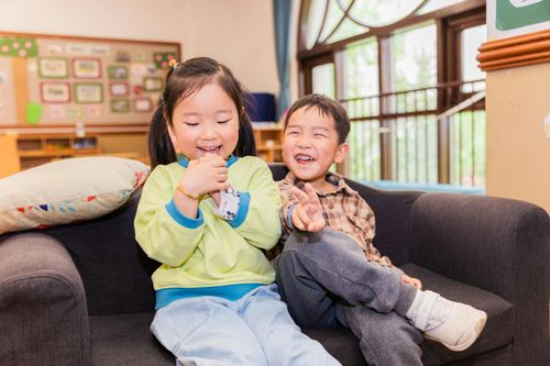 Trẻ tiểu học ở Hàn Quốc 'hẹn hò' 40 phút để thoát mác ế