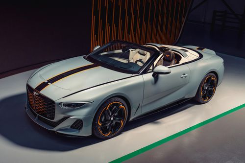 Siêu phẩm Bentley Batur Convertible đầu tiên được bàn giao