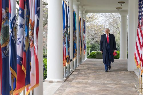Nhà Trắng 'thay da đổi thịt' dưới bàn tay ông Trump