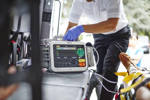 Việc quan trọng cần làm nếu Việt Nam lắp máy sốc tim ở nơi công cộng