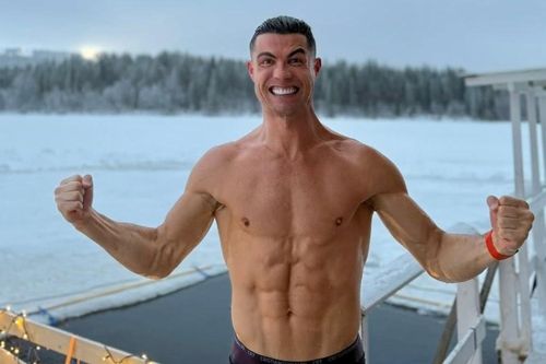 Body 'nét như tạc tượng' của Cristiano Ronaldo