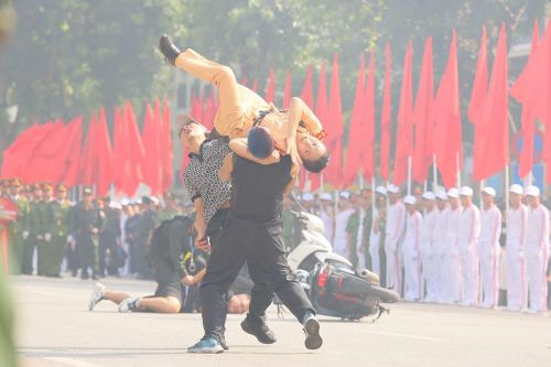 Hoành tráng màn biểu diễn của Công an TP tại 'Ngày hội vì Thủ đô bình yên'