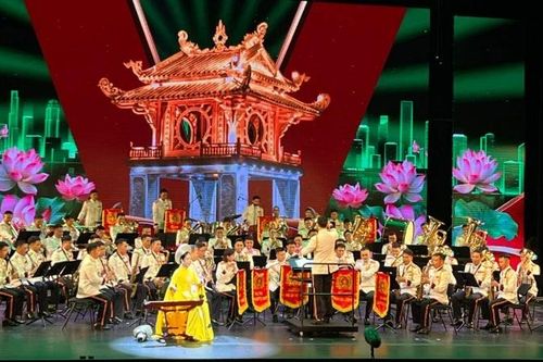 Ấn tượng các màn trình diễn trong chương trình Hòa nhạc kèn Cảnh sát thế giới năm 2025 tại Việt Nam