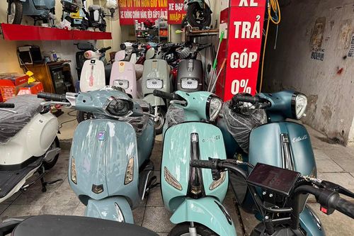 Xe máy điện 'lên ngôi', nỗi lo hàng trôi nổi len lỏi thị trường