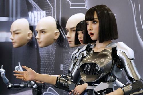 Trung Quốc ra mắt siêu thị robot hình người: Cuộc đua nghìn tỷ USD khốc liệt
