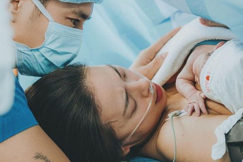 Dậy sóng 'tâm thư' 170 chữ của Ngô Thanh Vân sau một ngày sinh con