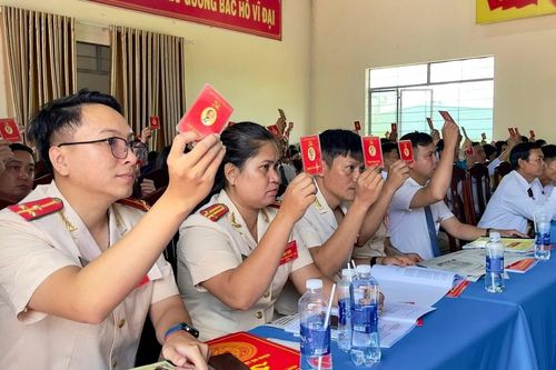 Bàu Cạn phấn đấu trở thành xã phát triển toàn diện