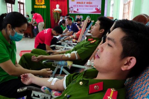 Cán bộ, chiến sĩ Công an tỉnh Gia Lai hiến 150 đơn vị máu