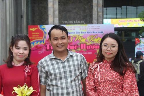 Khi người viết dấn thân vào thể loại khó