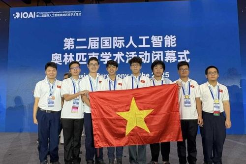 Đội tuyển quốc gia Việt Nam vào Top 4 Olympic AI quốc tế 2025