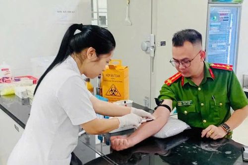 Đại úy Bàn Văn Thiện, Công an xã Bảo Thắng vượt 20 km hiến máu cứu người