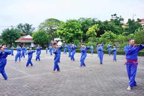 Trao gửi tin yêu!
