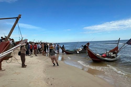 Một ngư dân mất tích khi đánh bắt hải sản trên biển