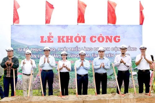 Khởi công Dự án Tu bổ, phục dựng, phát triển Làng Văn hóa du lịch thôn Lùng Hẩu, xã Lùng Tám