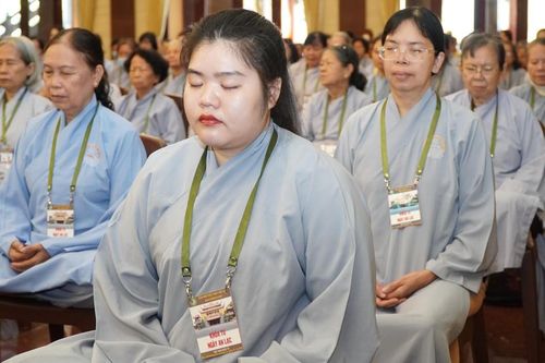 Ngày an lạc tại Việt Nam Quốc Tự (TP.HCM): Thiền Vipassana - một nghệ thuật sống