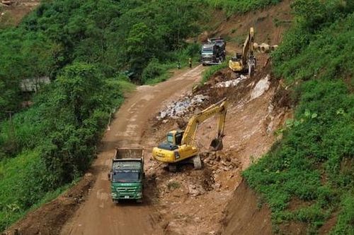 Ăn núi, ngủ rừng và lời hứa tiến độ tuyến đường hơn 1.300 tỷ đồng nối Lào Cai - Lai Châu