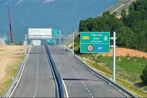 Hiện trạng cao tốc Vũng Áng - Bùng trước ngày thông xe