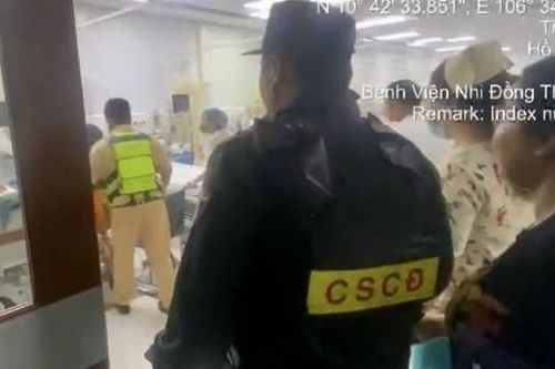 Sản phụ co giật, thở dốc được tổ CSGT đưa vào bệnh viện sinh nở an toàn