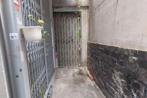 Khởi tố hai bị can liên quan vụ phát hiện thi thể cô gái trong vali