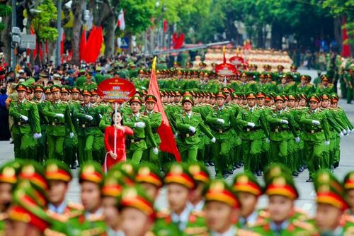 Ngắm các khối diễu binh, diễu hành của Công an Hà Nội trên đường phố Thủ đô