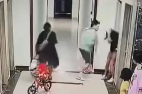 Người hành hung phụ nữ ở chung cư đối diện mức án nào?