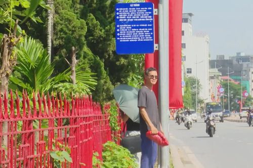 Nhiều điểm chờ xe buýt không có mái che