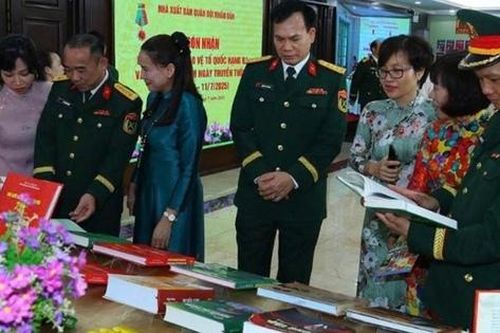 Nhà xuất bản Quân đội nhân dân ra mắt bộ sách ý nghĩa