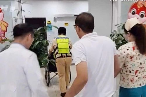 CSGT bật đèn, còi ưu tiên đưa thai phụ gặp nguy hiểm từ Tây Ninh về TP.HCM
