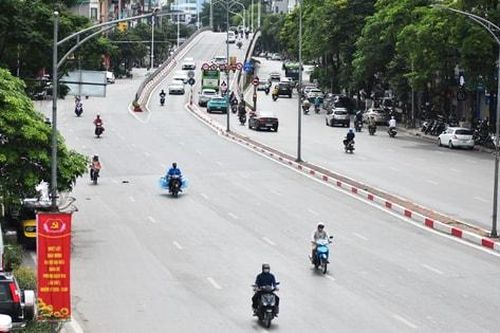 Hà Nội tiếp tục oi nóng