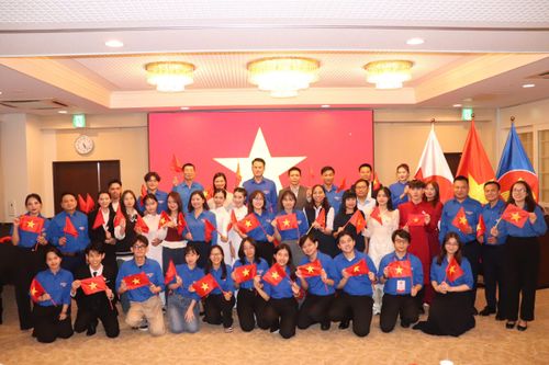 Hành trình 'Tôi yêu Tổ quốc tôi' lần đầu tiên được tổ chức ở nước ngoài