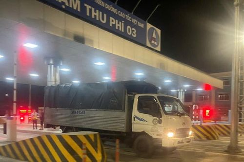 Ngày đầu thu phí cao tốc Bến Lức-Long Thành: Gần 14.000 lượt xe đi qua