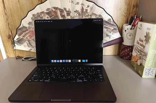 Khách Ấn Độ bay đến Việt Nam mua MacBook, 'lãi' được chuyến đi chơi