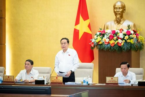 Ủy ban Thường vụ Quốc hội xem xét, thông qua 3 nghị quyết; cho ý kiến các luật về giáo dục, an ninh, tư pháp...