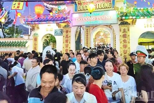 Sức hút từ một lễ hội cấp xã sau sáp nhập